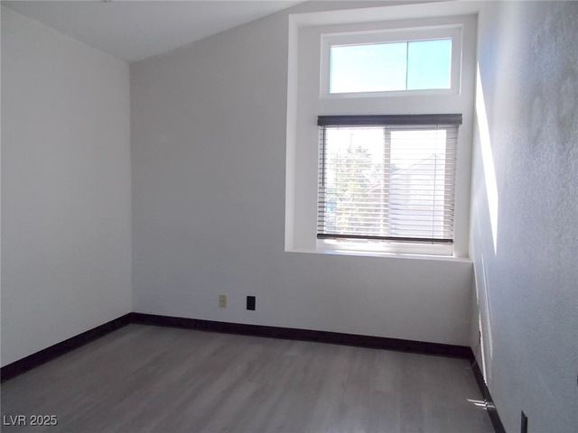 1506 Champagne Circle, Las Vegas, NV 89119