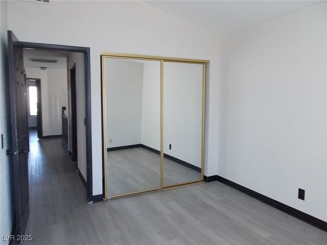 1506 Champagne Circle, Las Vegas, NV 89119