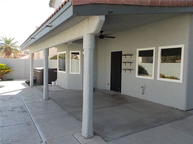 1506 Champagne Circle, Las Vegas, NV 89119