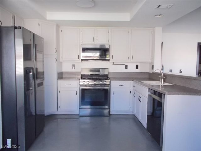 1506 Champagne Circle, Las Vegas, NV 89119