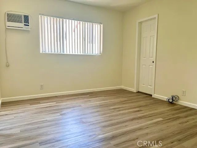 8954 Chimineas Avenue, Northridge, CA 91325