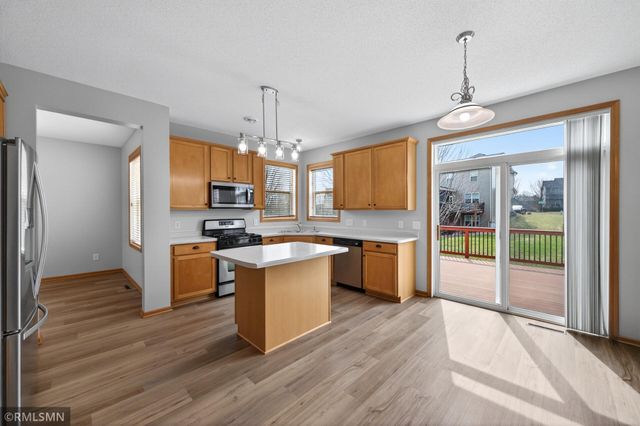 18017 68th Avenue N, Maple Grove, MN 55311