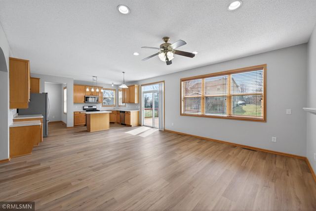 18017 68th Avenue N, Maple Grove, MN 55311