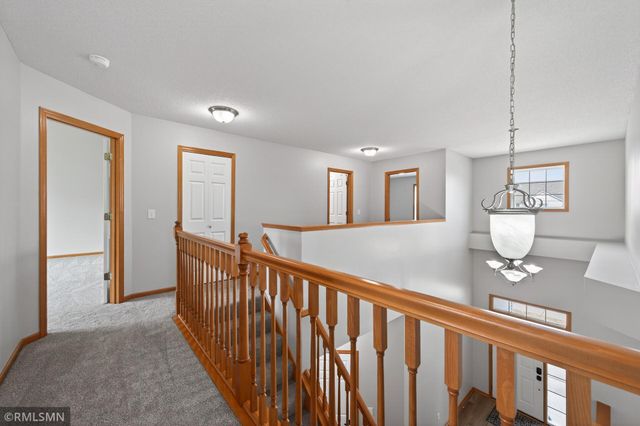 18017 68th Avenue N, Maple Grove, MN 55311