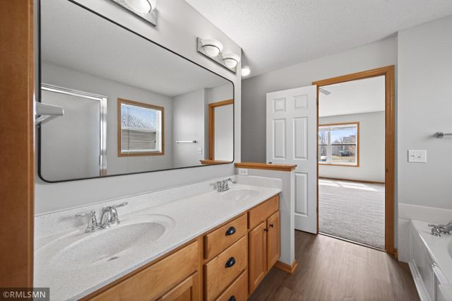 18017 68th Avenue N, Maple Grove, MN 55311