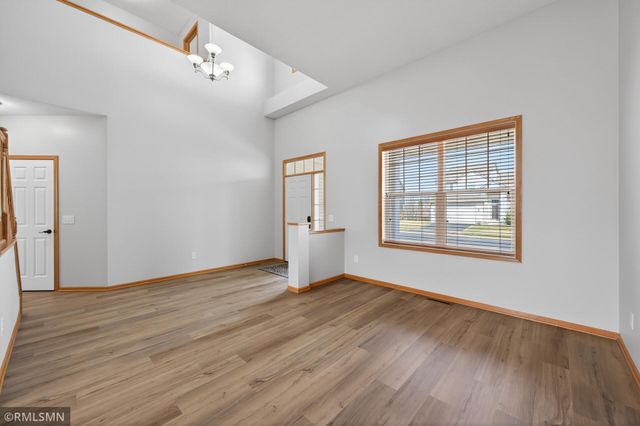 18017 68th Avenue N, Maple Grove, MN 55311