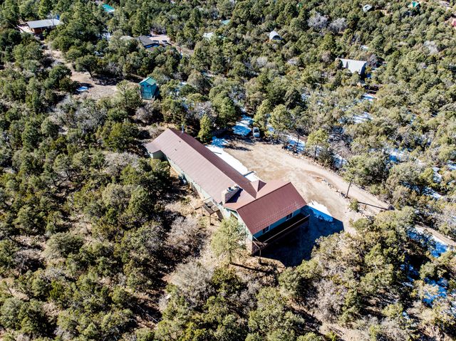 18 Calle Del Caballo NE, Sandia Park, NM 87047