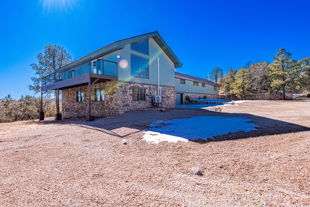 18 Calle Del Caballo NE, Sandia Park, NM 87047