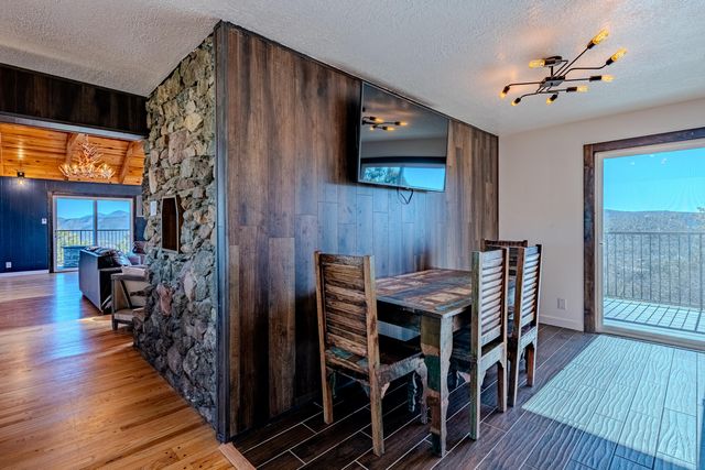 18 Calle Del Caballo NE, Sandia Park, NM 87047