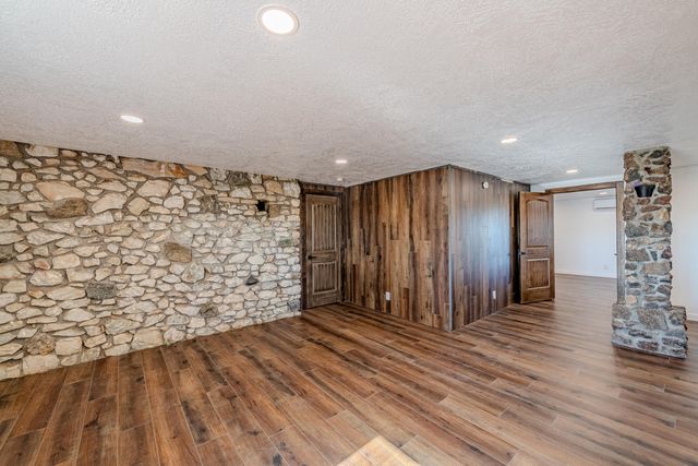 18 Calle Del Caballo NE, Sandia Park, NM 87047