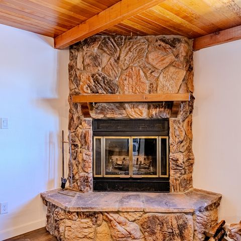 18 Calle Del Caballo NE, Sandia Park, NM 87047