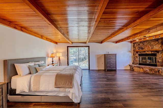 18 Calle Del Caballo NE, Sandia Park, NM 87047