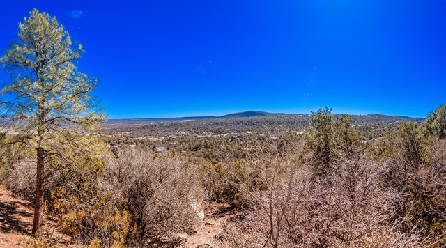 18 Calle Del Caballo NE, Sandia Park, NM 87047