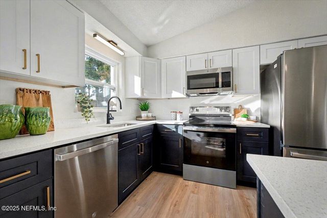 10437 DOCKSIDER Drive E, Jacksonville, FL 32257