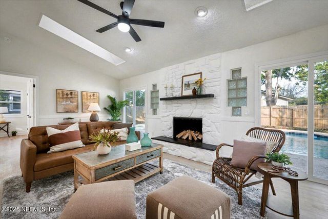 10437 DOCKSIDER Drive E, Jacksonville, FL 32257