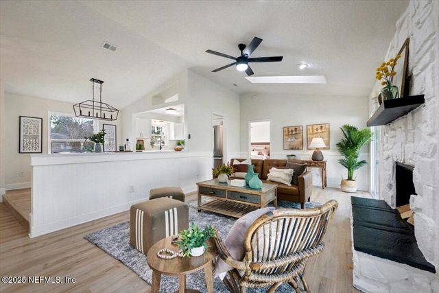 10437 DOCKSIDER Drive E, Jacksonville, FL 32257