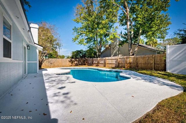 10437 DOCKSIDER Drive E, Jacksonville, FL 32257