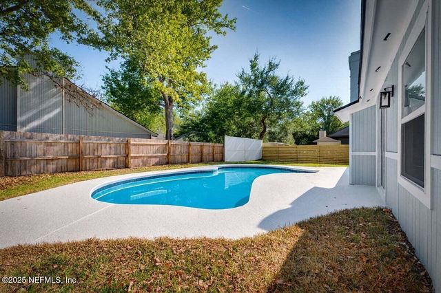 10437 DOCKSIDER Drive E, Jacksonville, FL 32257