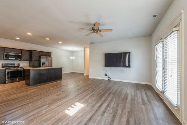 116 Summertree Drive, Porter, IN 46304