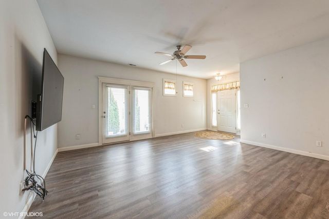 116 Summertree Drive, Porter, IN 46304
