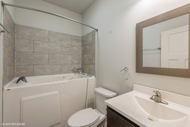 116 Summertree Drive, Porter, IN 46304