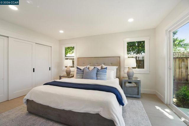 1543 Laverne Ct, Concord, CA 94521