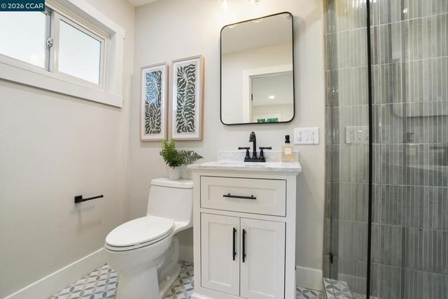 1543 Laverne Ct, Concord, CA 94521
