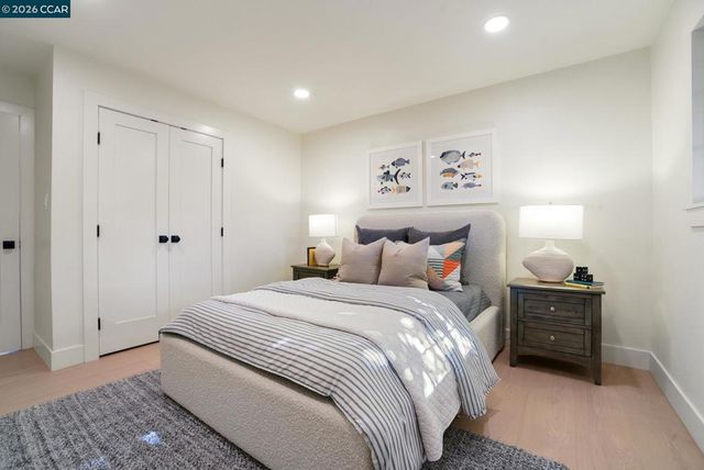 1543 Laverne Ct, Concord, CA 94521