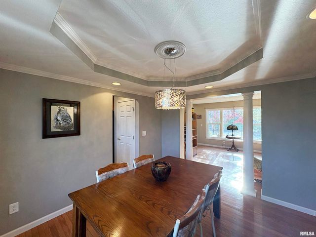 5945 W RIDGECREST Drive, Peoria, IL 61615