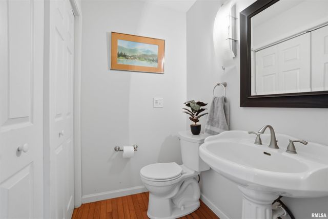 5945 W RIDGECREST Drive, Peoria, IL 61615