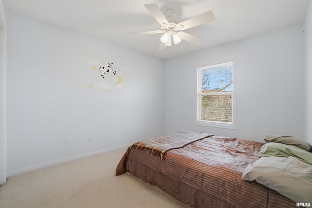 5945 W RIDGECREST Drive, Peoria, IL 61615