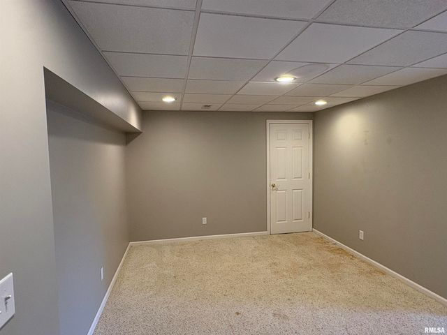 5945 W RIDGECREST Drive, Peoria, IL 61615