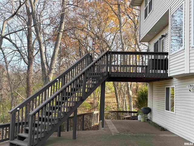 5945 W RIDGECREST Drive, Peoria, IL 61615