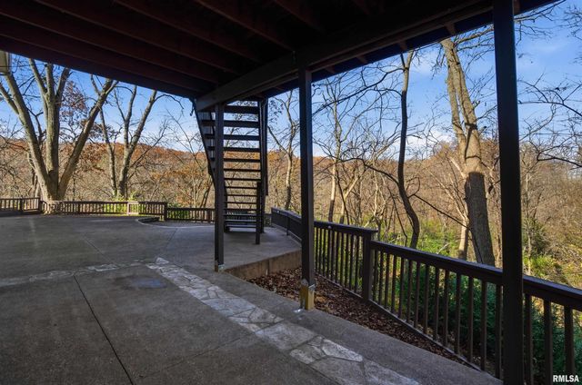 5945 W RIDGECREST Drive, Peoria, IL 61615