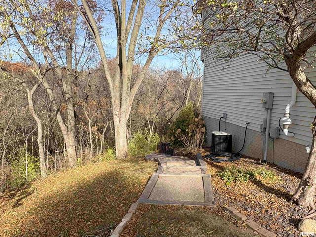 5945 W RIDGECREST Drive, Peoria, IL 61615