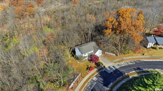 5945 W RIDGECREST Drive, Peoria, IL 61615