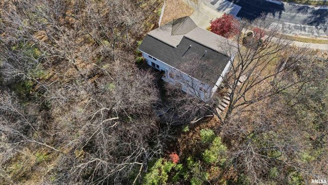 5945 W RIDGECREST Drive, Peoria, IL 61615