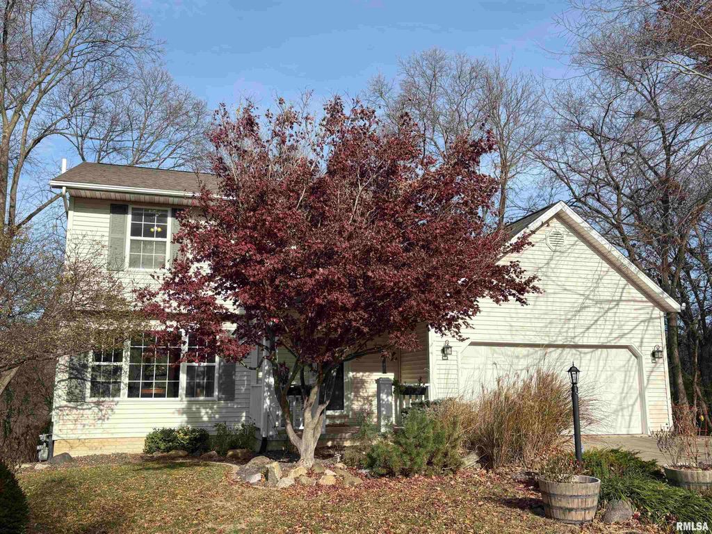 5945 W RIDGECREST Drive, Peoria, IL 61615