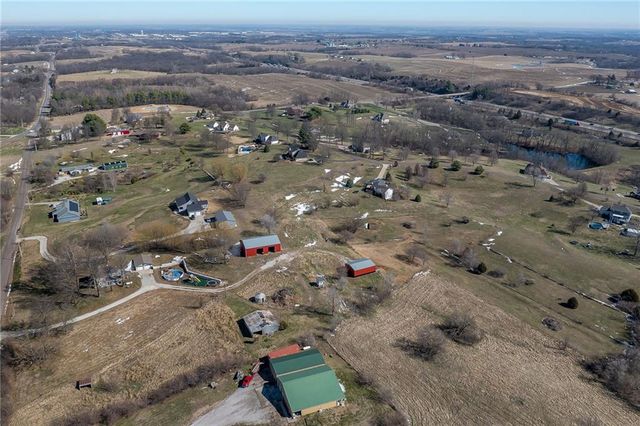 9133 SE 40th Road, St Joseph, MO 64507