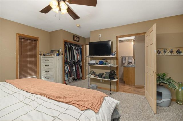 9133 SE 40th Road, St Joseph, MO 64507