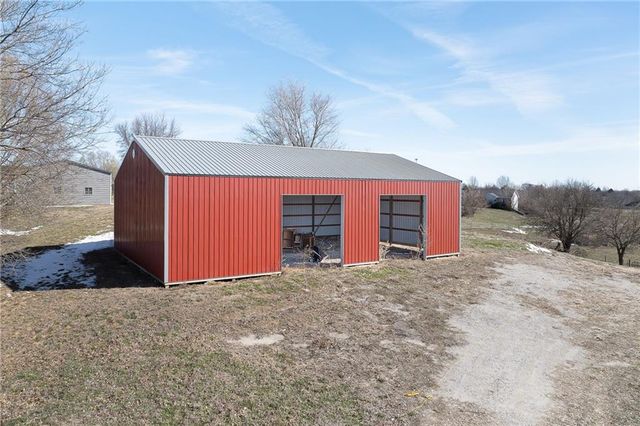 9133 SE 40th Road, St Joseph, MO 64507