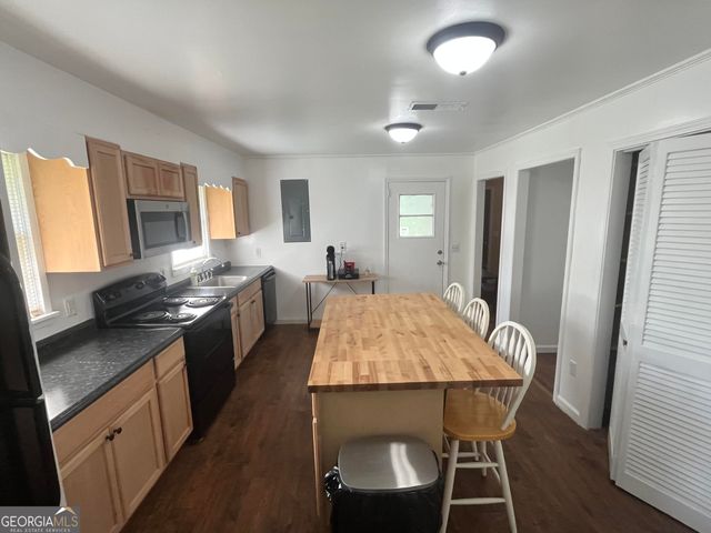 156 Lakeshore Drive, Braselton, GA 30517