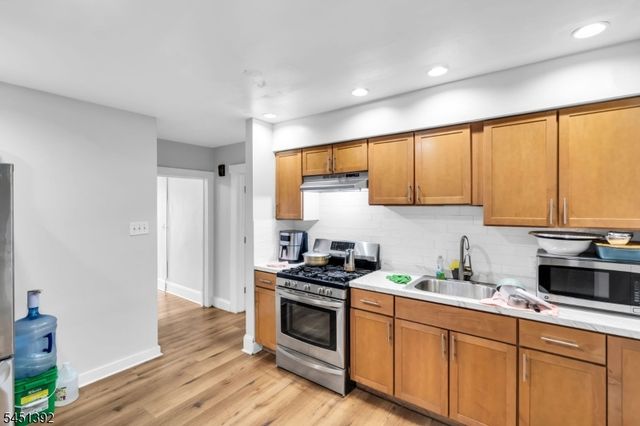 1025 Madison Ave, Paterson City, NJ 07501