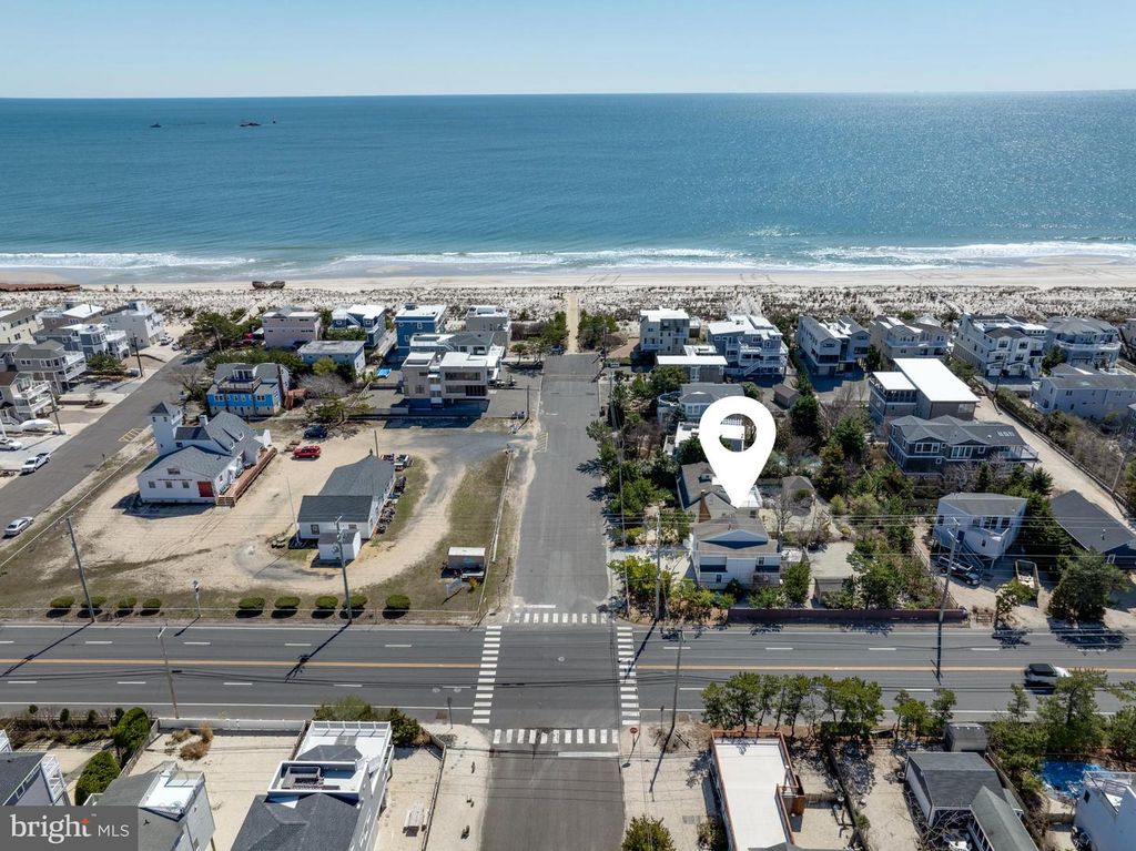 2 E CUMBERLAND AVENUE, Harvey Cedars, NJ 08008