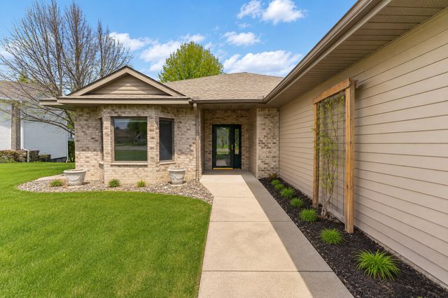 7052 Eagle Trail, Centerville, MN 55038