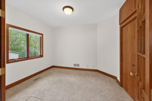 7052 Eagle Trail, Centerville, MN 55038