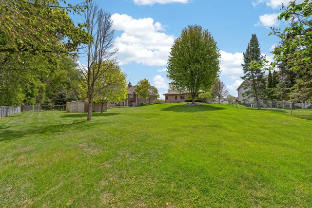 7052 Eagle Trail, Centerville, MN 55038