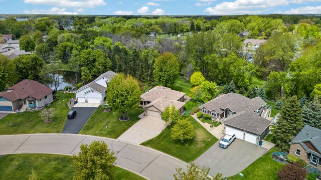 7052 Eagle Trail, Centerville, MN 55038