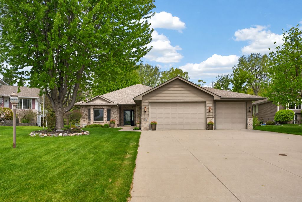 7052 Eagle Trail, Centerville, MN 55038