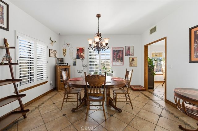 7464 Via Deldene, Highland, CA 92346